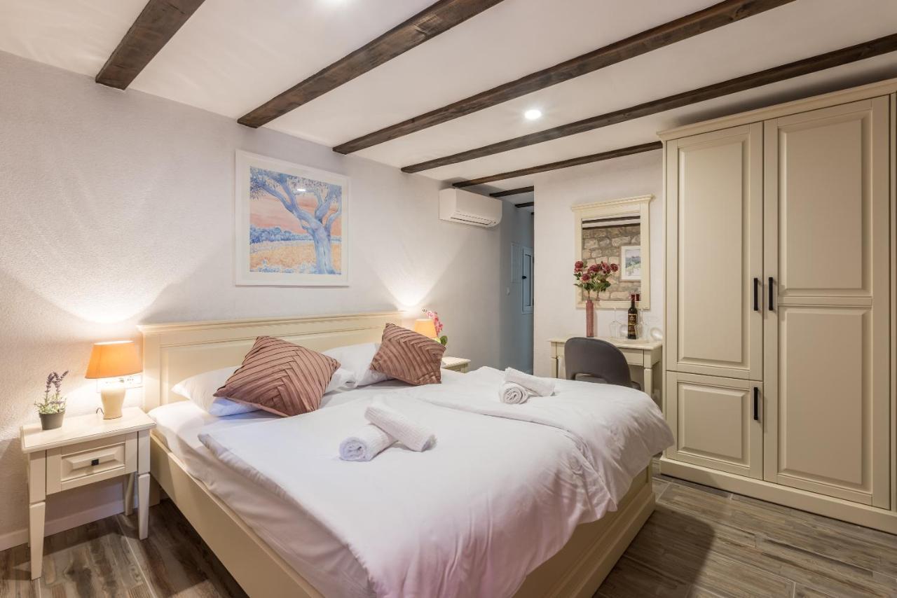 Old Town B&B Rooms Matusko Split Bagian luar foto