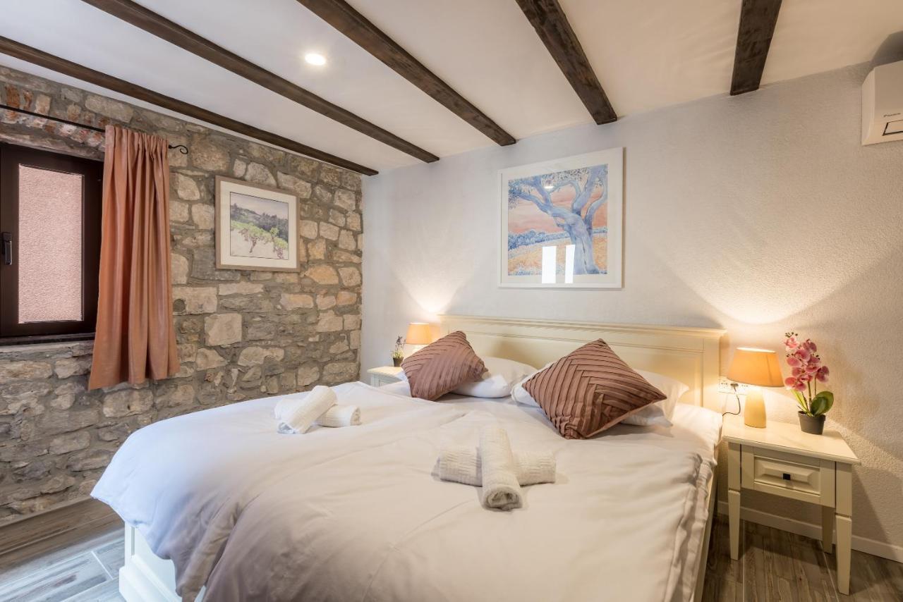 Old Town B&B Rooms Matusko Split Bagian luar foto