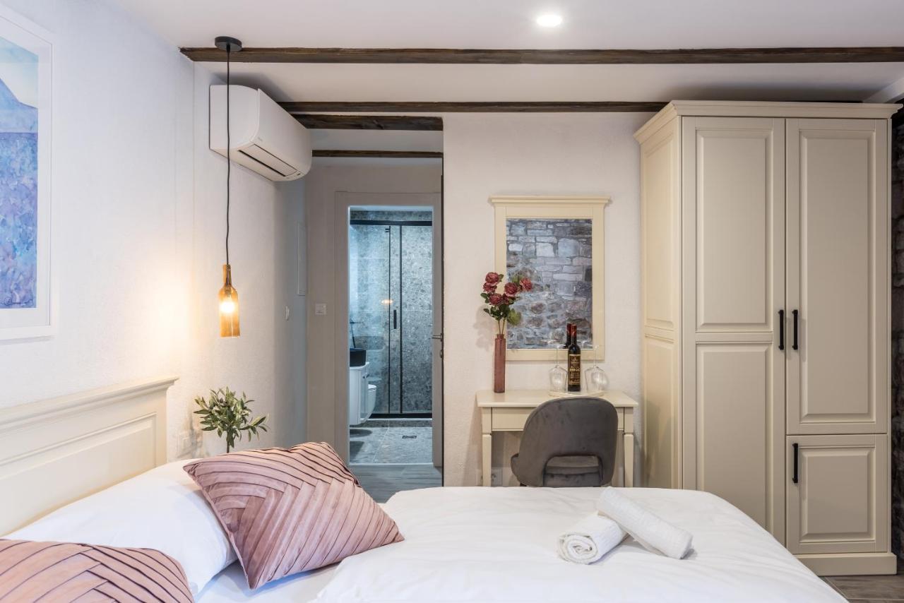 Old Town B&B Rooms Matusko Split Bagian luar foto