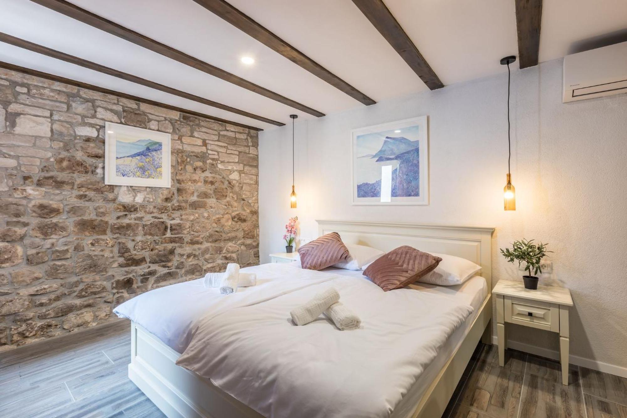 Old Town B&B Rooms Matusko Split Bagian luar foto