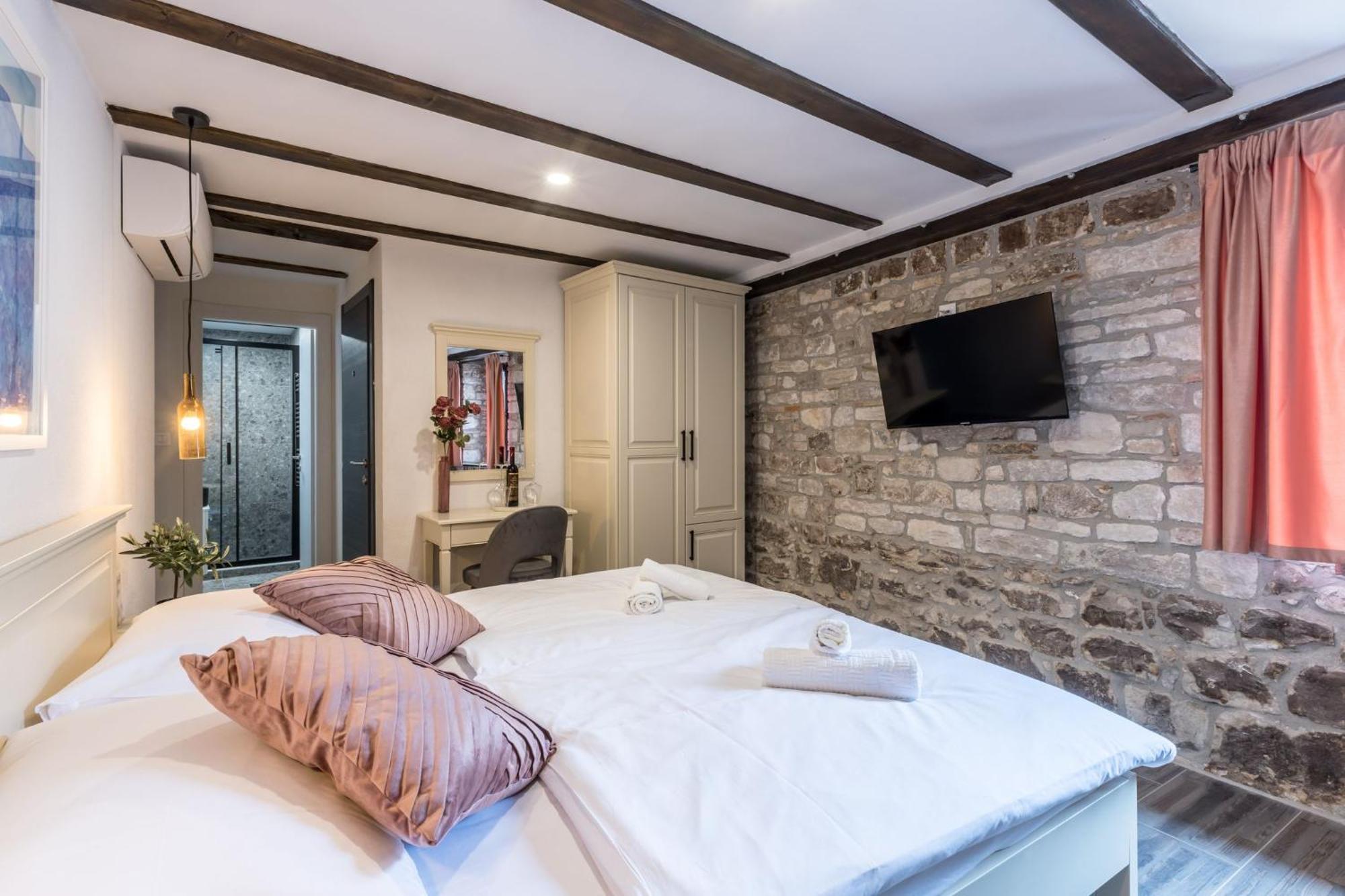 Old Town B&B Rooms Matusko Split Bagian luar foto